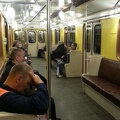 Олдскульный вагон метро
