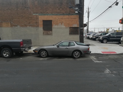 Porsche 944