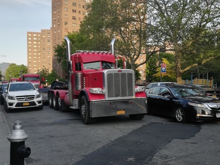 Peterbilt 379